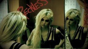 ТЕЙЛОР МОМСЕН | TAYLOR MOMSEN