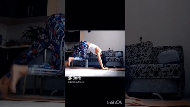 Йога под музыку @DennisLooyd#йогадома#йога#спорт#тренировка#yoga#asana