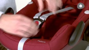 Maxi-Cosi Pebble  I  Как установить при помощи системы Isofix