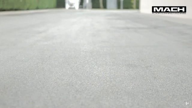Подметально уборочная машина индустриального типа MACH 6