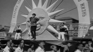 ??Сталин смотрит парад??