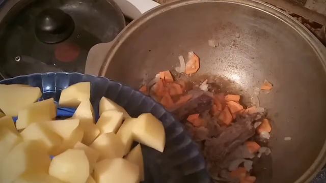 Готовим дома. Суп из говядины с картофелем. смотреть онлайн