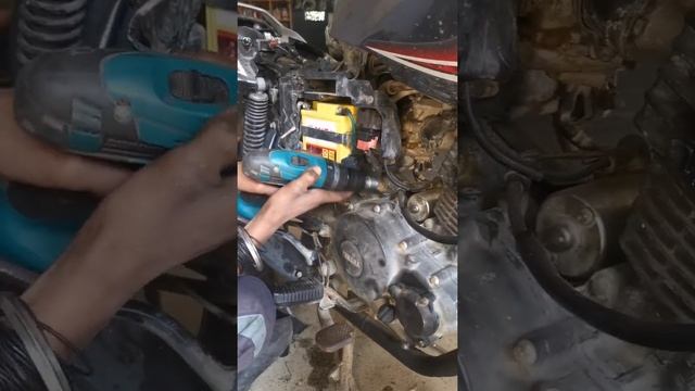 Deep Cleaning at Gunjan Auto Spares смотреть онлайн