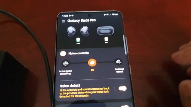 2 Best Ways To Charge Samsung Galaxy Buds Pro & How To Check Battery Charging Percentage Level смотреть онлайн