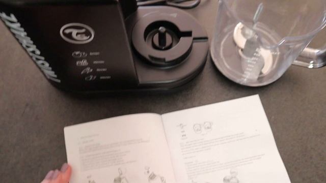 De Twistshake baby food processor testen смотреть онлайн