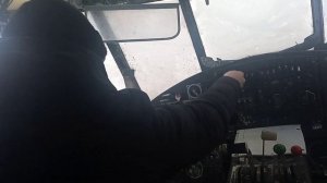 Запуск самолета Ан 2 и взлет после установки предпускового подогревателя.