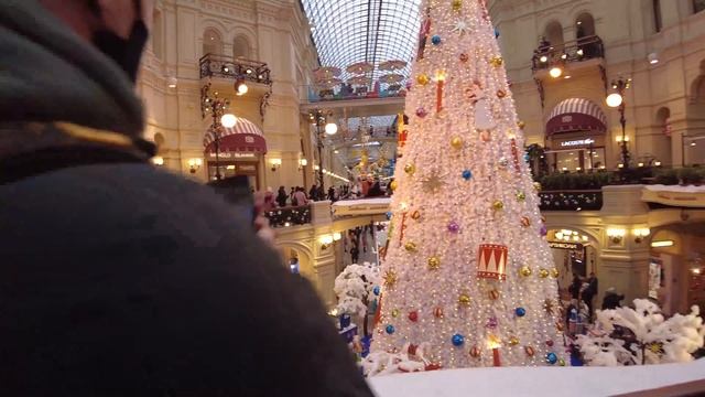 ?Christmas & New Year lights walking tour, GUM, Moscow, Russia 4K. смотреть онлайн