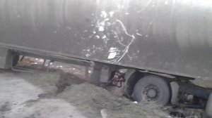 ВЫТАСКИВАНИЕ ФУРЫ ИЗ КЮВЕТА ЭВАКУАТОРОМ 8(8442) 505-095