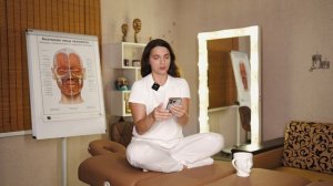 видны связки на лице