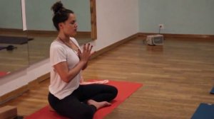 Studio Soham | Cours de yoga animé par Soraya | Mantra OM