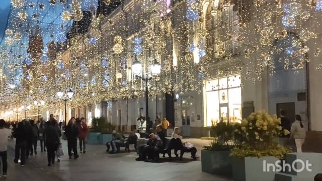 ГДЕ ПОГУЛЯТЬ В МОСКВЕ. КРАСИВАЯ ПЕШЕХОДНАЯ ул.НИКОЛЬСКАЯ (детали - в описании к видео)