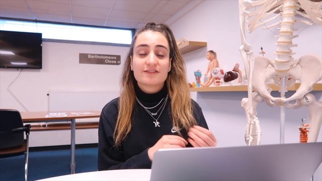 HOW I STUDY AT MEDICAL SCHOOL AS A SECOND YEAR MEDICAL STUDENT - Medical School Vlog (UK)
