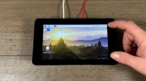 Official Raspberry Pi 4  7" Touchscreen Display Review - Is it Any Good?