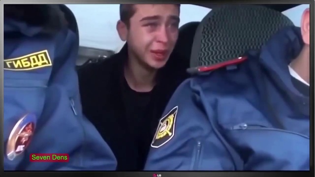 Парень угнал авто у отца и разбил ее. Очень смешно :) смотреть онлайн