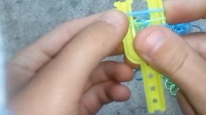 Туториал как сделать браслет из резинок.