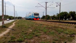 "ГРОМКИЙ НЕОЖИДАННЫЙ ТИФОН!" ЭД4М-0417 следует по улице Короленко! [Евпатория КЖД 2020 ЛЕТО]