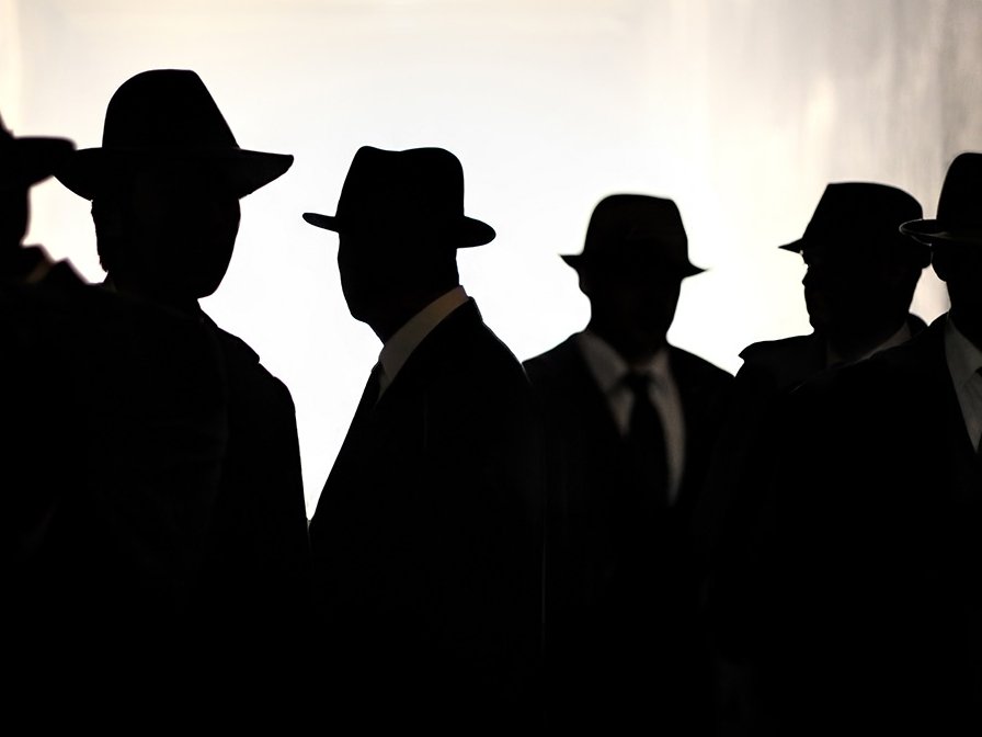 Пятеро россиян подозреваются в организации поставок очень нужных товаров для России в обход санкций смотреть онлайн