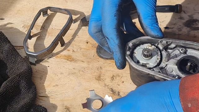 Whats inside and Electronic EGR Valve? Ford Jaguar 2.2 Diesel engine.