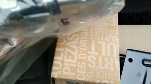 Оригинальный передний левый замок двери Renault Sandero 8200928446