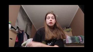 рисую весь день на полу