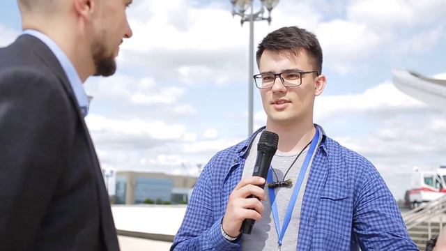 Робот-бармен из БГУИР - на первом белорусском Maker Fest! смотреть онлайн