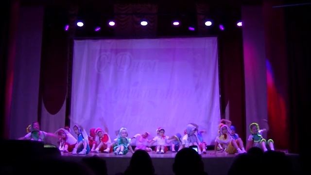 Младший состав хореографического коллектива "Славица" смотреть онлайн