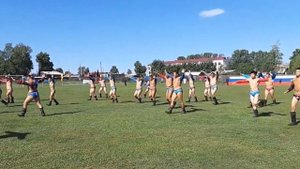 Хуреш — самый почитаемый вид спорта тувинцев