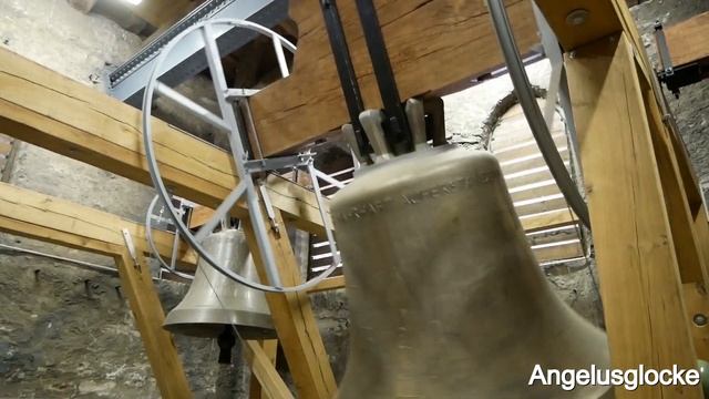Salzkotten [D.-PB] - Glocken der kath. Kirche St. Johannes, Geläutepräsentation (Turmaufnahme) смотреть онлайн