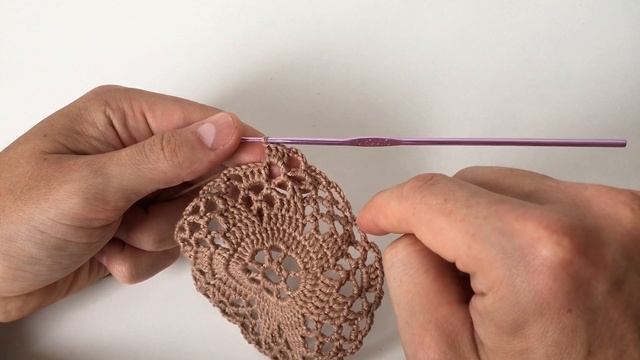 Квадратный мотив крючком, скатерть крючком.