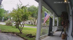 Псиопня Черное чудо- юдо в балаклаве .оригинал видео с камеры. Наблюдающие проехали прошли сразу же