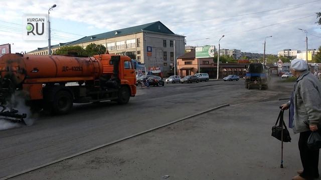 В Кургане начали ремонт дороги у «Детского мира» смотреть онлайн