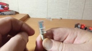 Обжим интернет кабеля  RJ-45