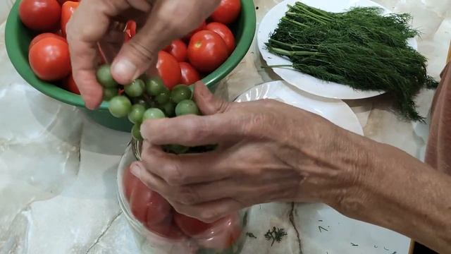 Мариновані помідори без оцту з виноградом (помидоры без уксуса) смотреть онлайн