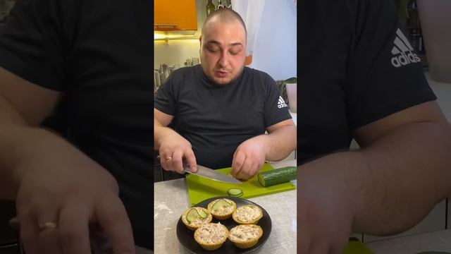 Прекрасная закуска , тарталетки с печенью трески ? #рецепт #закуска #тарталетки  #food # #cooking