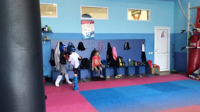 Спарринг клуб Форма рукопашный бой смотреть онлайн