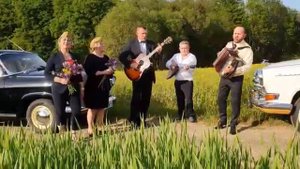 "Смуглянка" Исполняет Анатолий Грабежов, Виктор и Светлана Леер, Александр и Вера Лупол