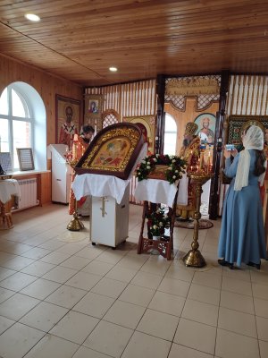 Освящение Владыкой храмовой иконы Преображение Господне (видео)