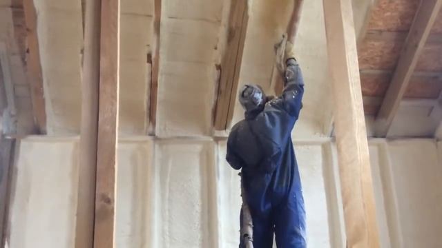 Утепляем каркасные дома пенополиуретаном. Теплоизоляция стен полов кровли в каркасном доме смотреть онлайн