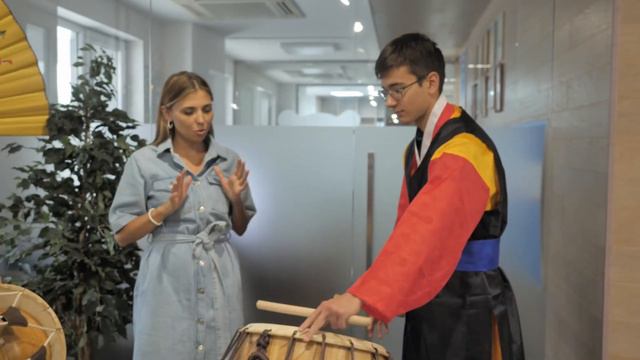 Сибирский Этноквартал. Играем на корейских барабанах смотреть онлайн