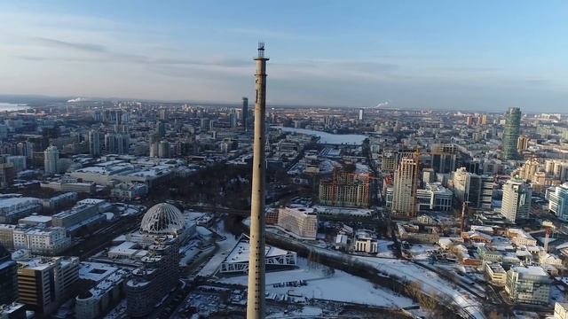 Недостроенная телебашня в Екатеринбурге с высоты птичьего полета / Наш Урал