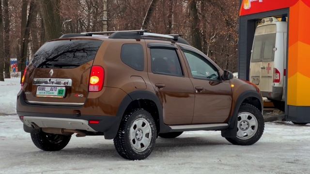 ВИДЕО-ОБЗОР, на автомобиль "RENAULT - DUSTER, 2013 года" смотреть онлайн