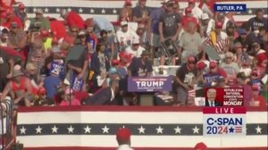 Short video: Assassination attempt on presidential candidate Donald Trump .mp4