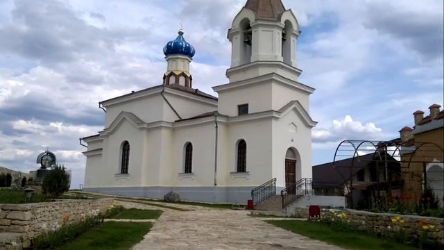 COMPLEXUL MUZEULUI ORHEIUL VECHI 2012 смотреть онлайн