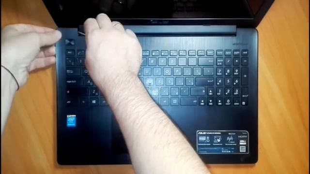 Замена жёсткого диска на ноутбуке ASUS R515M смотреть онлайн
