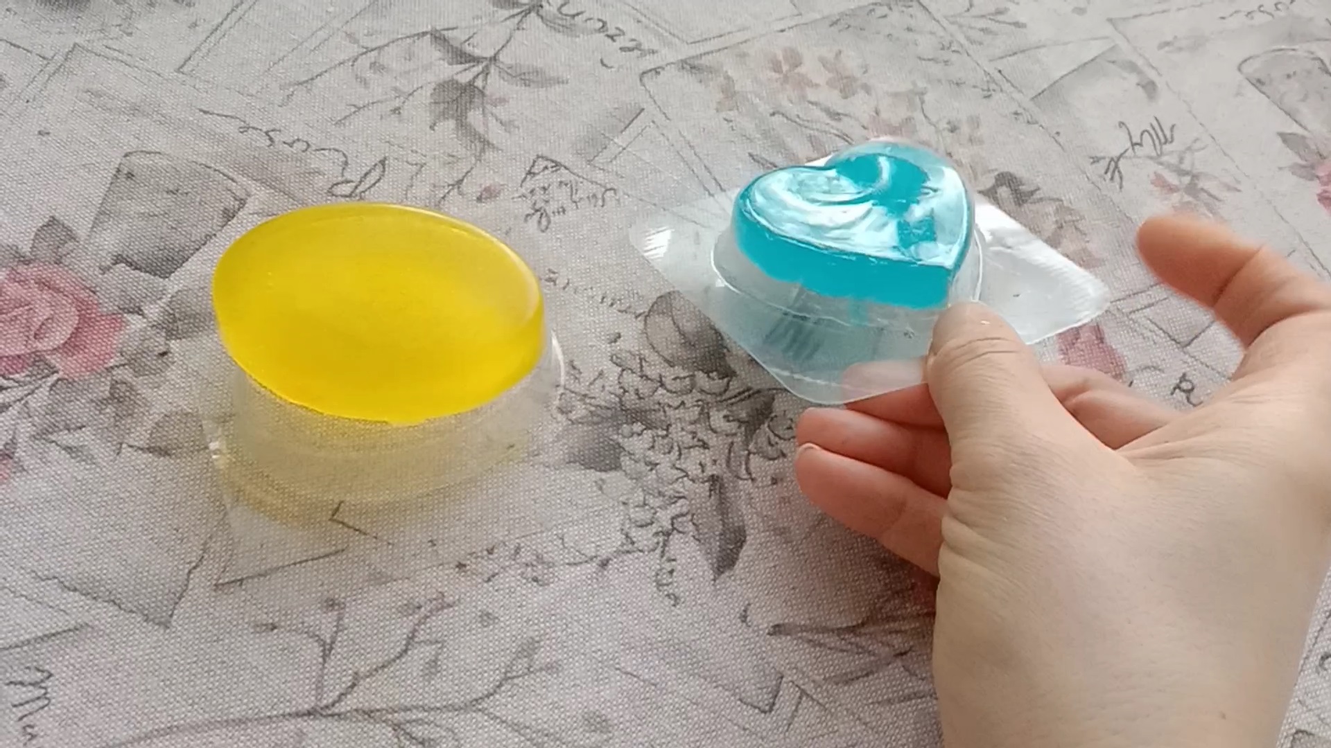 Мыло ручной работы , детская игра творчество .