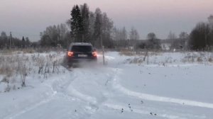 Ford Kuga 2 по глубокому снегу