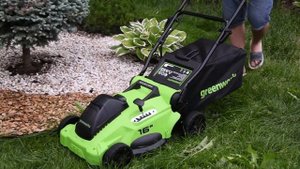 Аккумуляторная газонокосилка Greenworks GD40LM16X обзор и стрижка газона