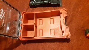 Обзор Compact Organiser из системы хранения инструментов  Milwaukee packout