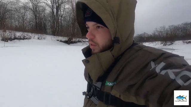 УДАЧНАЯ РЫБАЛКА НА РЕКЕ. ОКУНЬ, ЁрШ и СОРОГА (плотва). Картофель и мясо на сковородке. смотреть онлайн