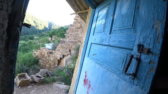 Вот как раньше жили в Дагестане. Аул-призрак Гамсутль. смотреть онлайн